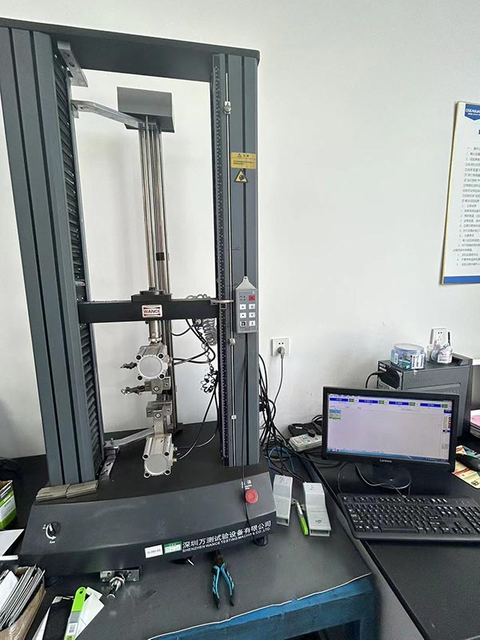M&aacute;quina tensora universal electr&oacute;nica