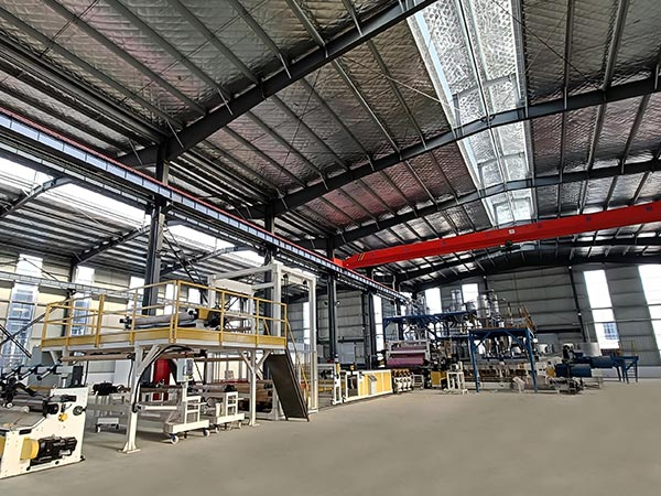 L&iacute;nea de producci&oacute;n de membranas impermeables TPO