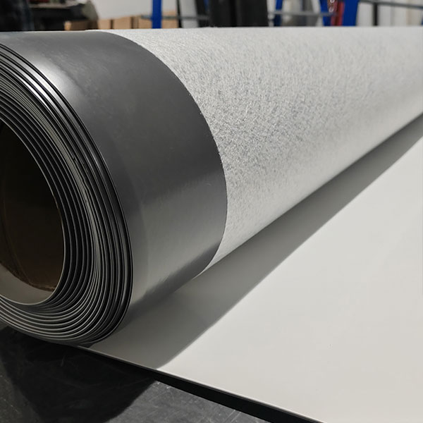 Membrana impermeabilizante de PVC reforzada con fibra de vidrio Fleeceback