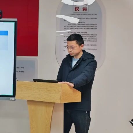 Cada l&iacute;der de departamento informar&aacute; su trabajo en secuencia4