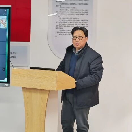 Cada l&iacute;der de departamento informar&aacute; su trabajo en secuencia.